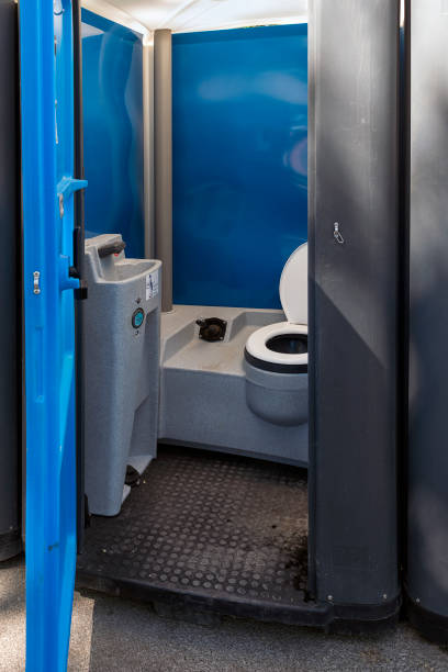 Best Best portable toilet rental  in Hesston, KS